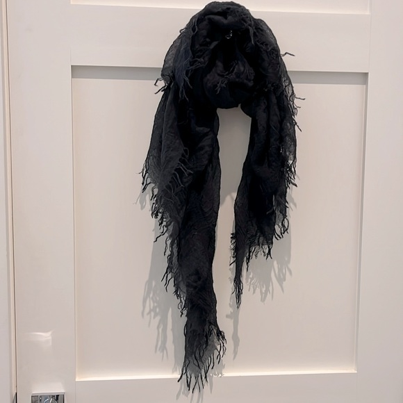 Pas de Calais black gauze scarf - Picture 3 of 6